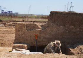 Археолог Валерий Охлопков